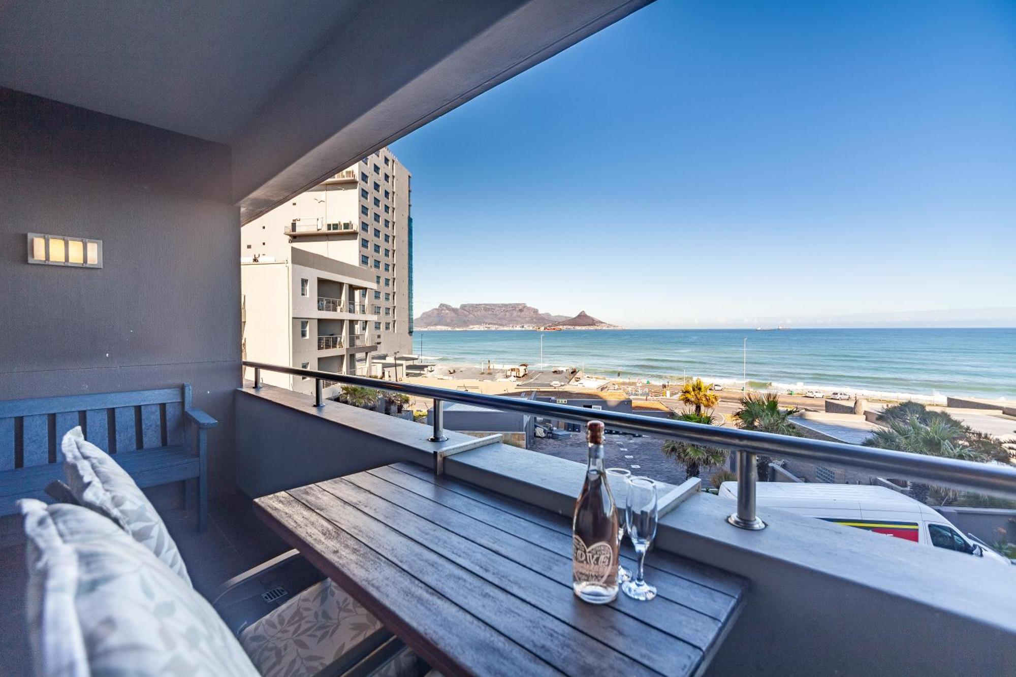 Modern Beachfront With Ocean Views - Infinity G9, Blouberg, Cape Town Блаубергстранд Экстерьер фото