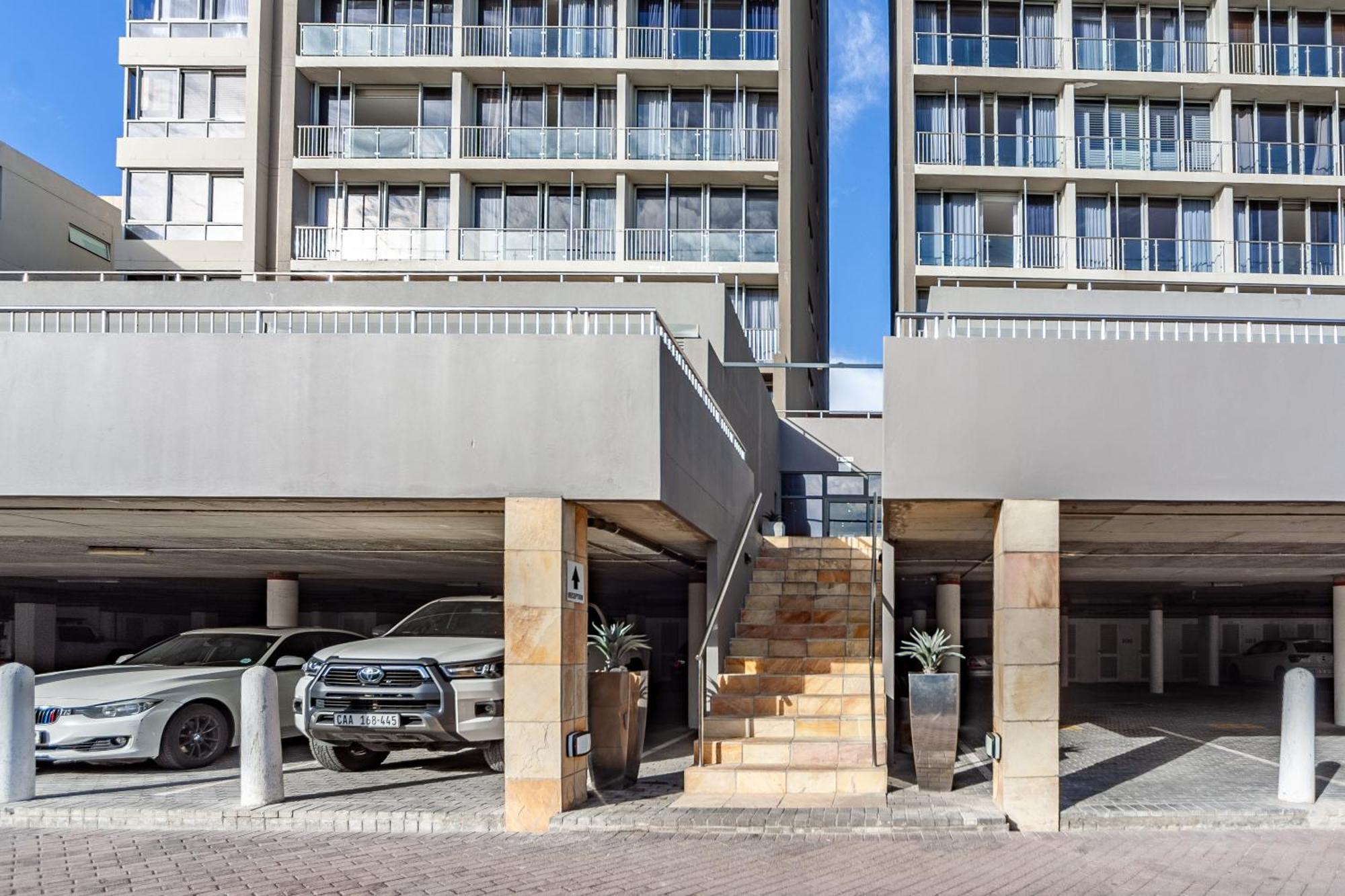 Modern Beachfront With Ocean Views - Infinity G9, Blouberg, Cape Town Блаубергстранд Экстерьер фото