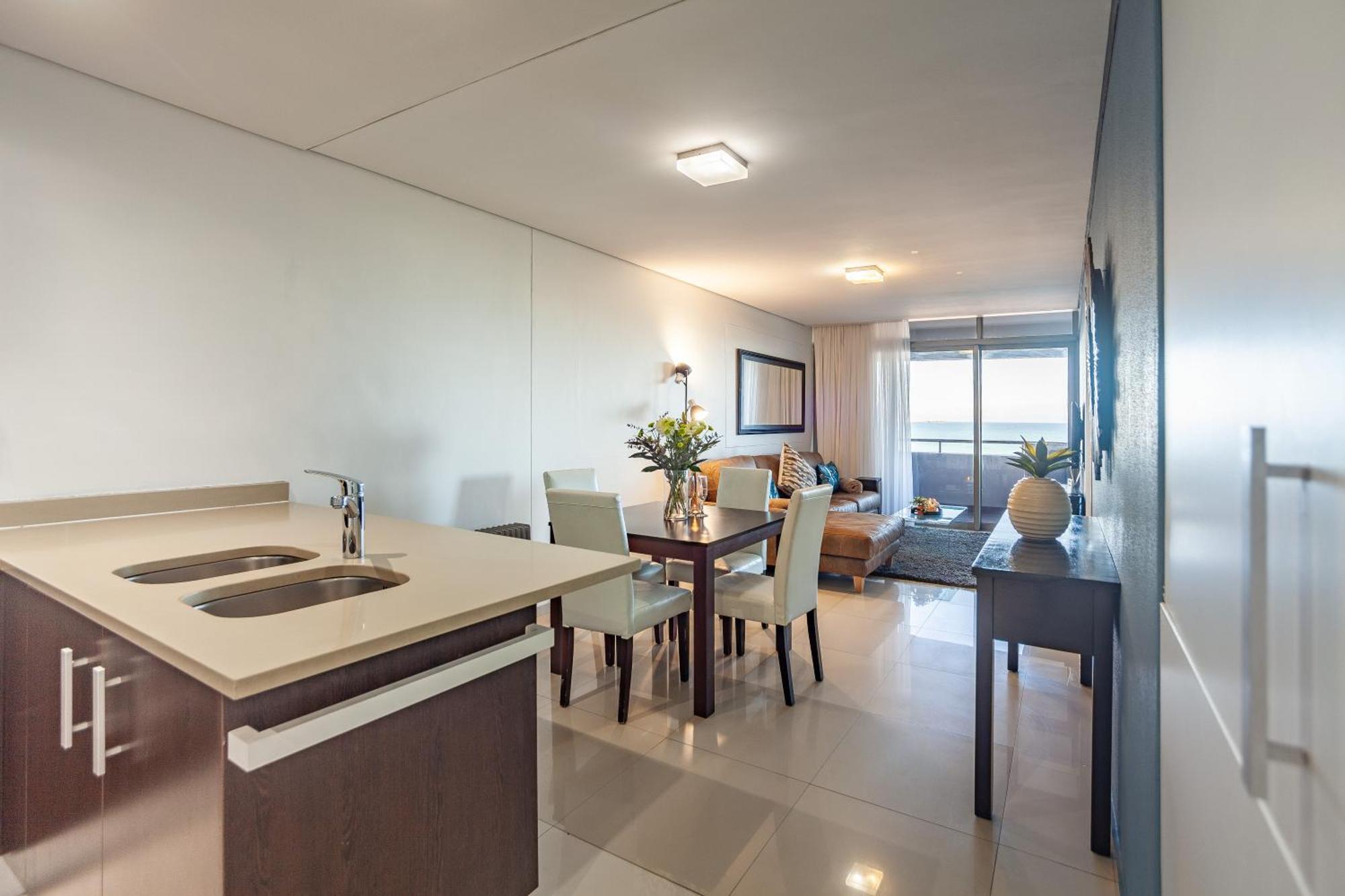 Modern Beachfront With Ocean Views - Infinity G9, Blouberg, Cape Town Блаубергстранд Экстерьер фото
